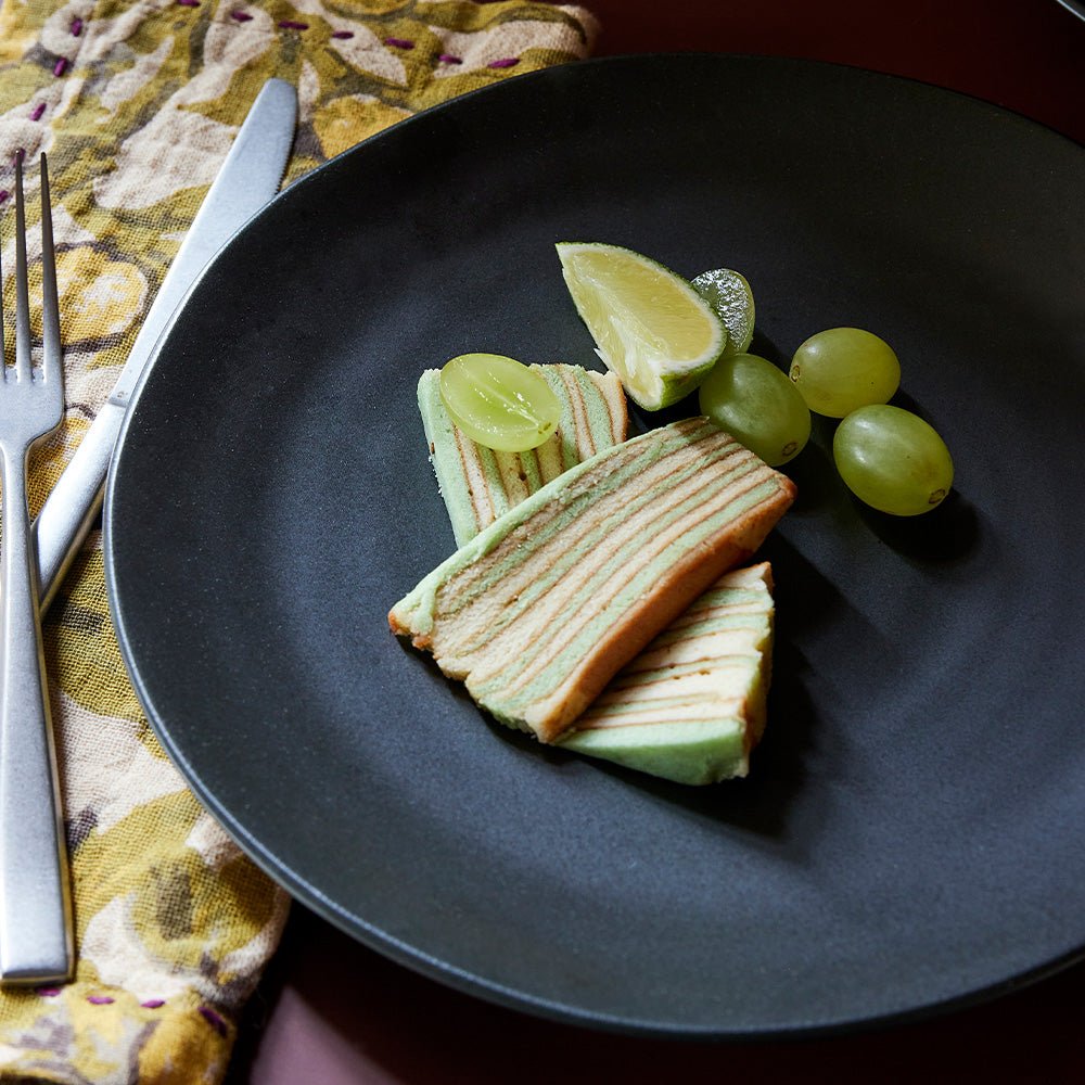 Kyoto Ceramic Japanese Dinner Plate Matt Black